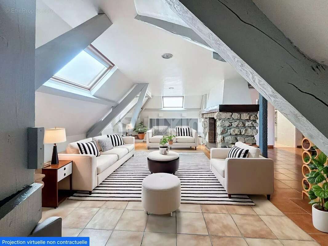 Maison à DECINES-CHARPIEU