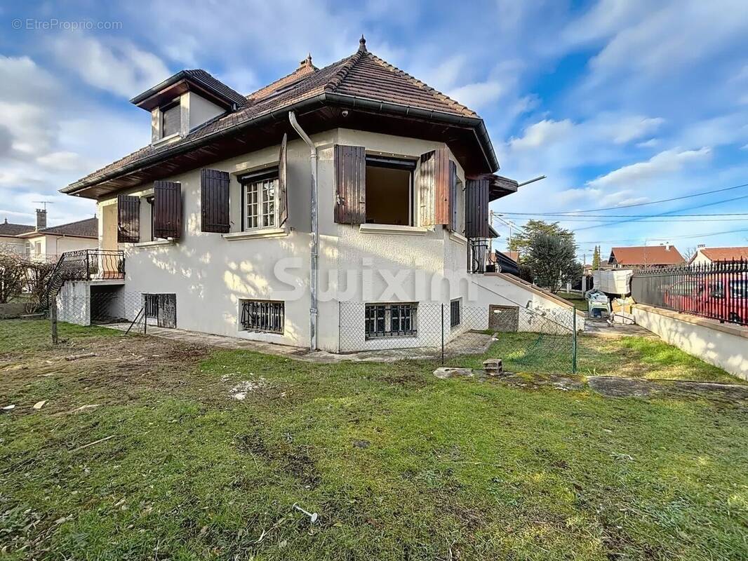 Maison à DECINES-CHARPIEU