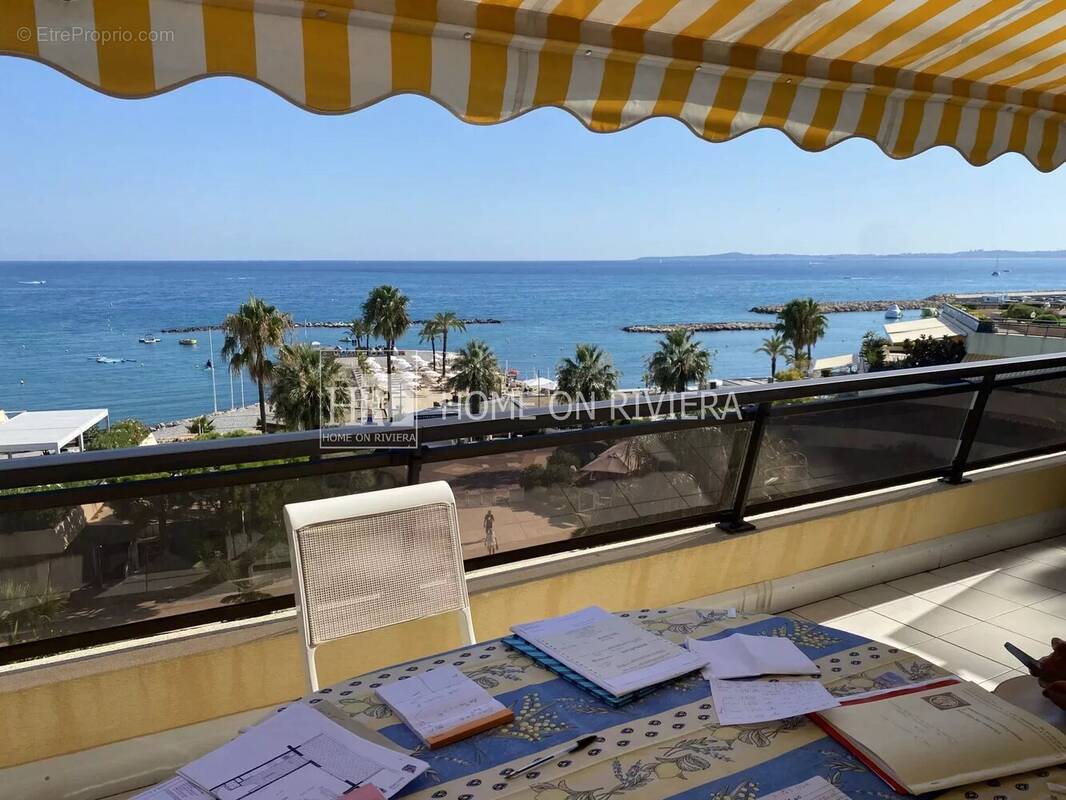 Appartement à SAINT-LAURENT-DU-VAR