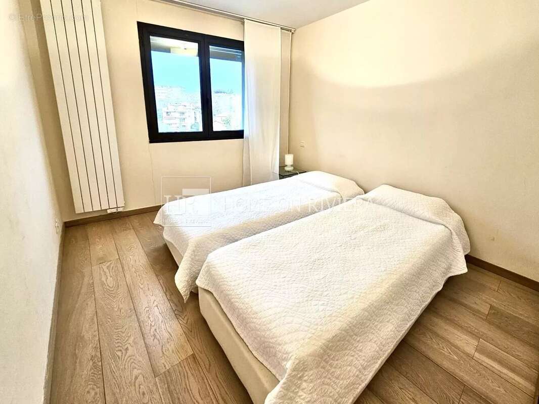 Appartement à SAINT-LAURENT-DU-VAR