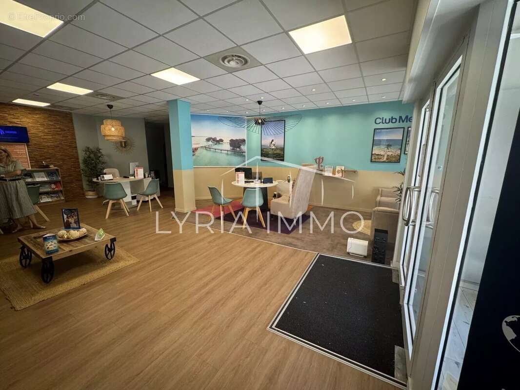 Commerce à SAINT-RAPHAEL