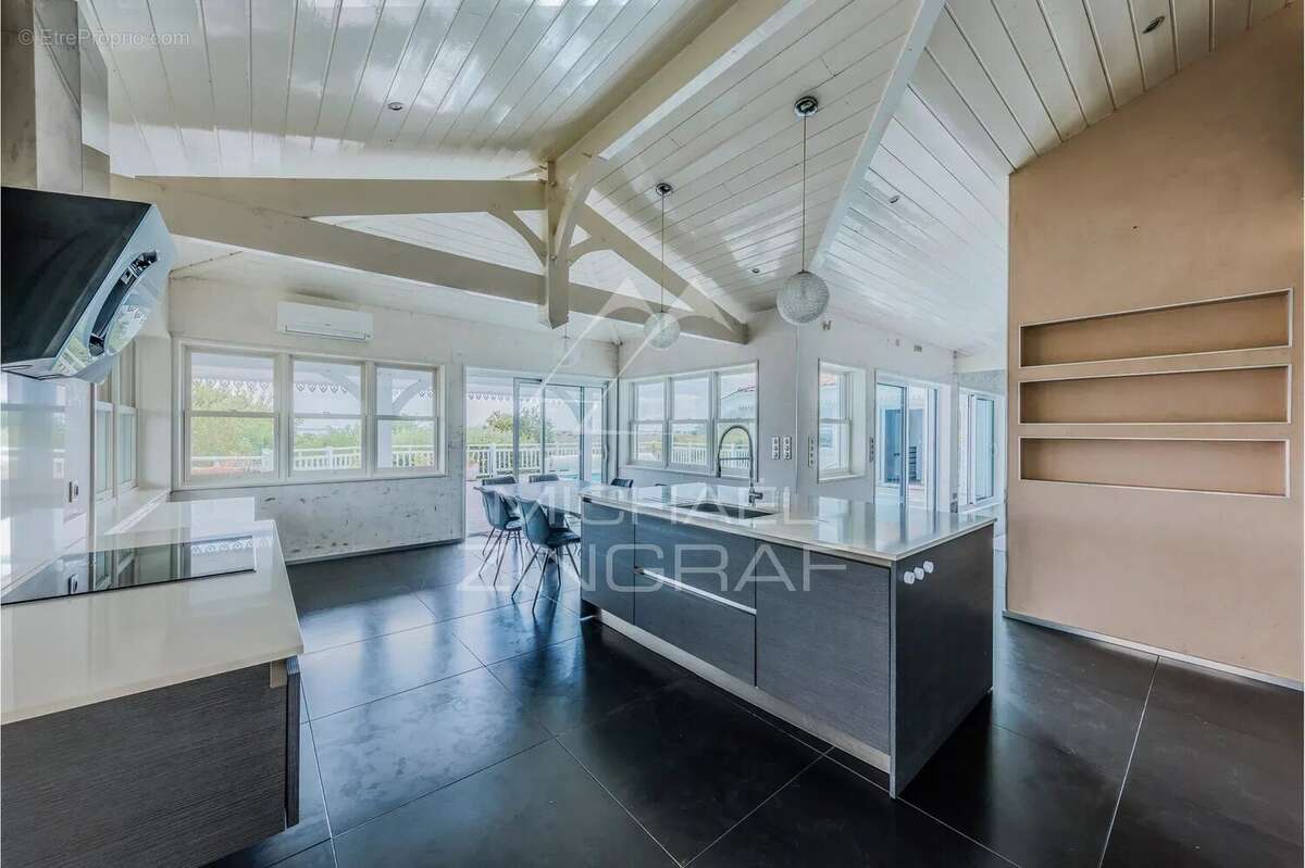 Maison à GUJAN-MESTRAS