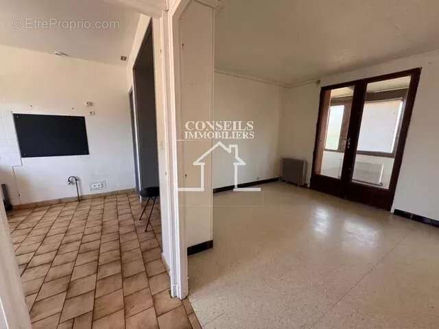 Maison à SAINT-JULIEN-DU-SAULT