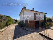 Maison à SAINT-JULIEN-DU-SAULT