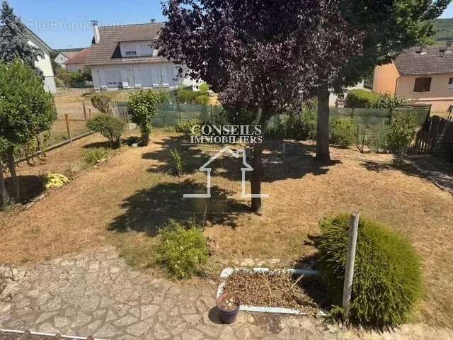 Maison à SAINT-JULIEN-DU-SAULT