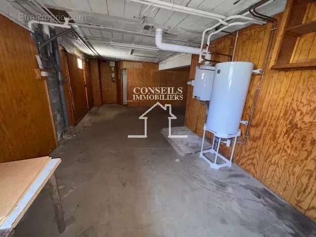 Maison à SAINT-JULIEN-DU-SAULT