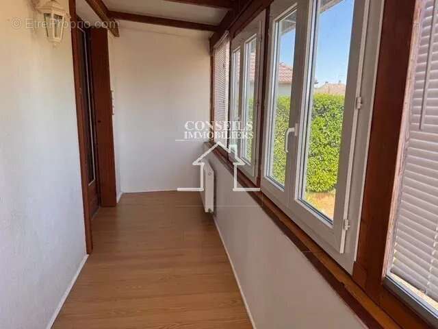 Maison à SAINT-JULIEN-DU-SAULT