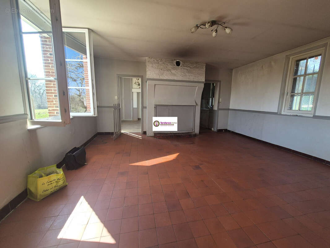 Maison à SAINTE-GAUBURGE-SAINTE-COLOMBE