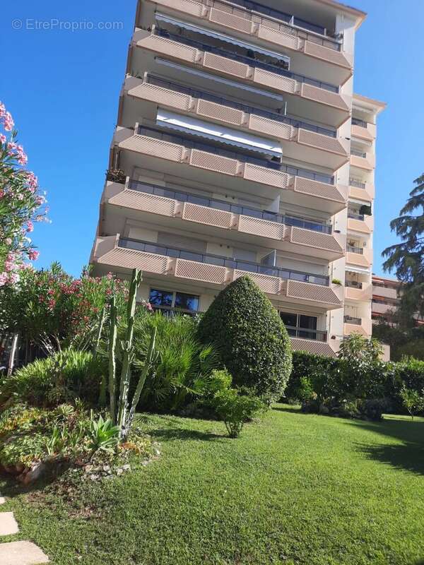 Appartement à LE CANNET