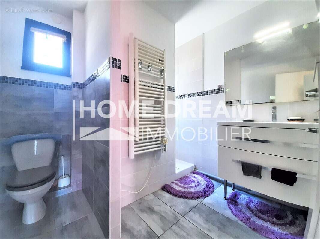 Appartement à SIX-FOURS-LES-PLAGES