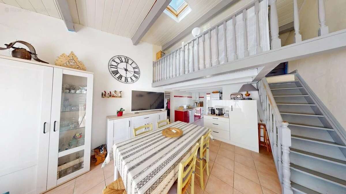 Maison à PORT-SAINT-LOUIS-DU-RHONE