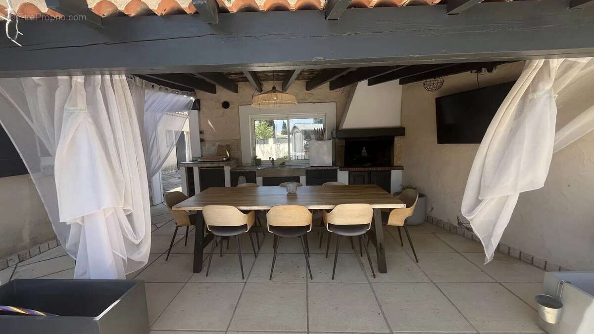 Maison à PORT-SAINT-LOUIS-DU-RHONE