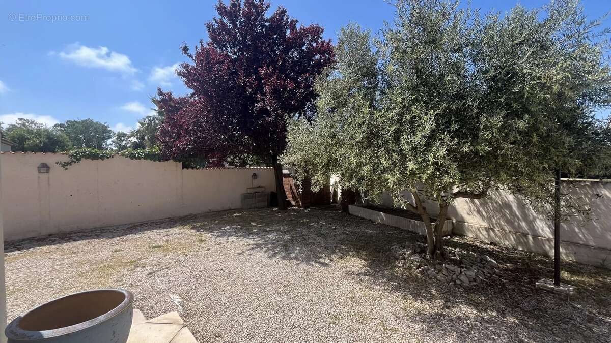 Maison à PORT-SAINT-LOUIS-DU-RHONE