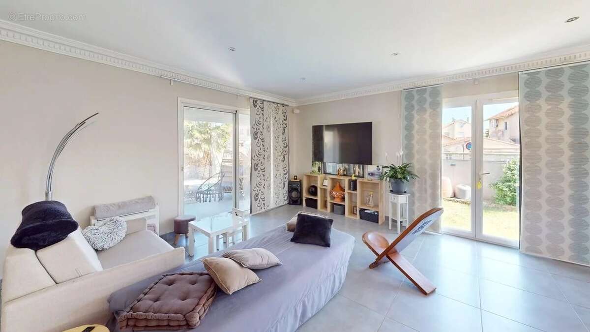 Maison à PORT-SAINT-LOUIS-DU-RHONE