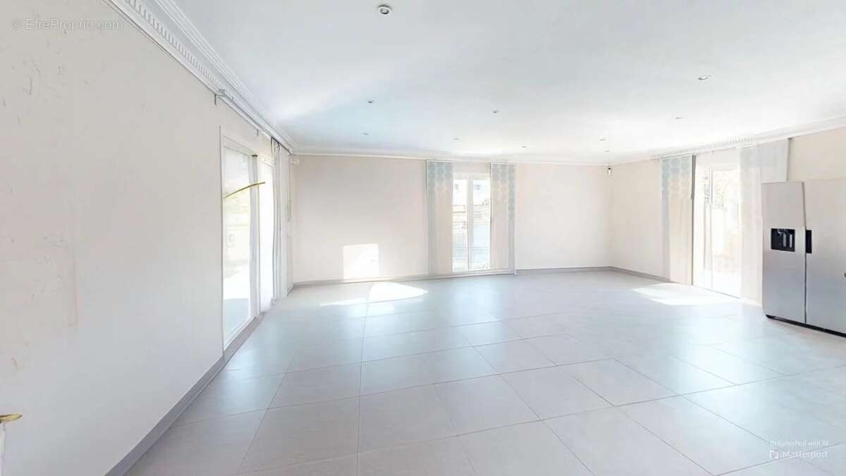 Maison à PORT-SAINT-LOUIS-DU-RHONE