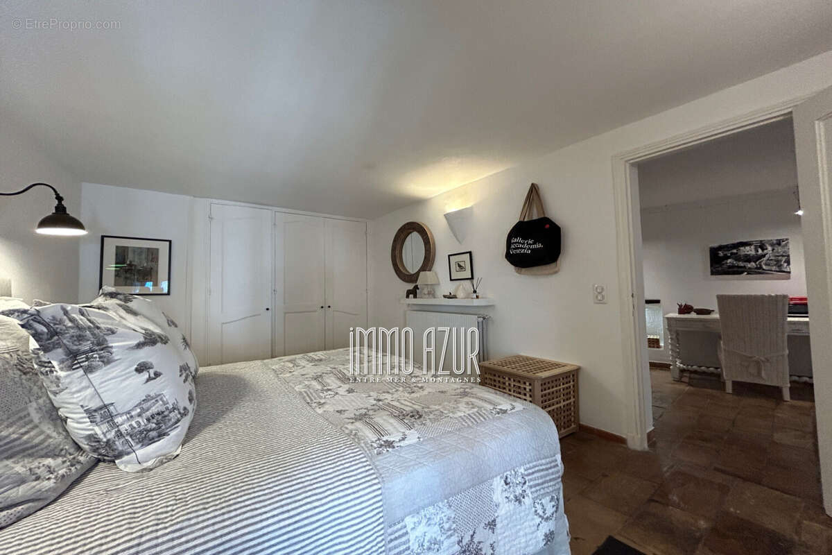 Maison à TOURRETTES-SUR-LOUP