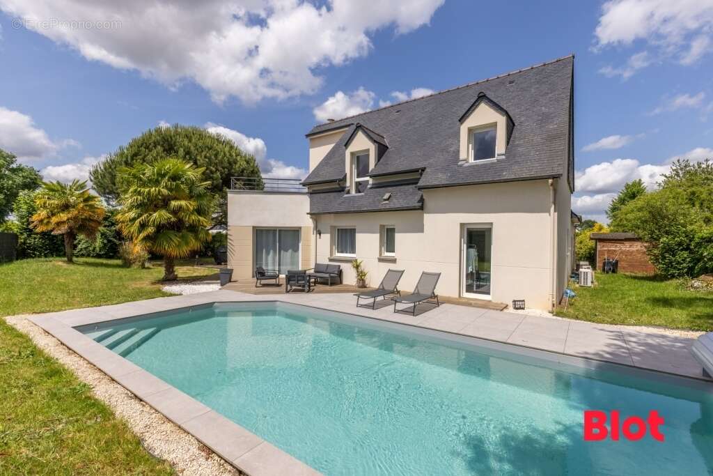 Maison à CHASNE-SUR-ILLET