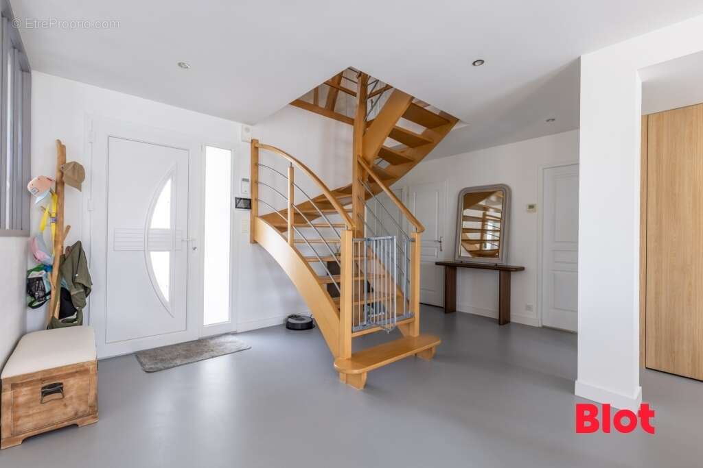 Maison à CHASNE-SUR-ILLET