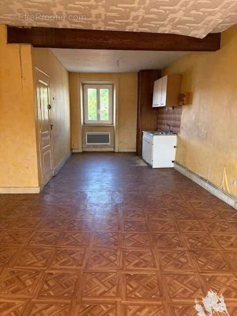 Appartement à SAINT-VICTURNIEN