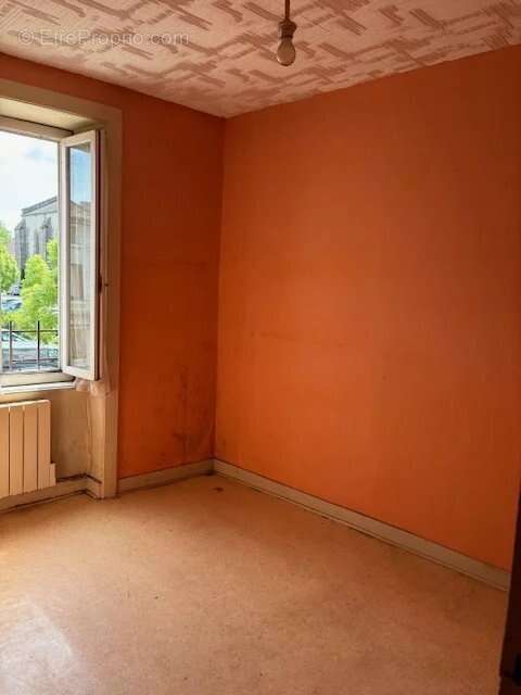 Appartement à SAINT-VICTURNIEN