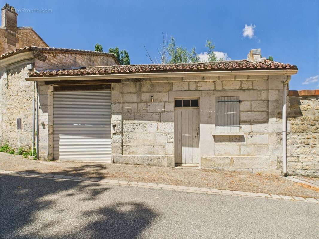 Maison à VOUZAN
