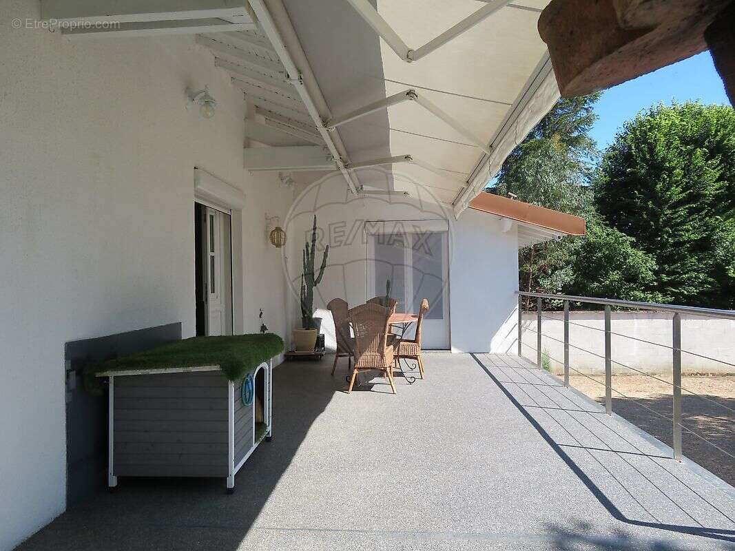 Maison à SAINT-GEORGES-DE-RENEINS