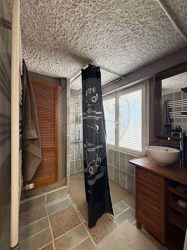 Maison à SAINT-GEORGES-DE-RENEINS