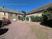 Maison à SAINT-PATRICE-DE-CLAIDS