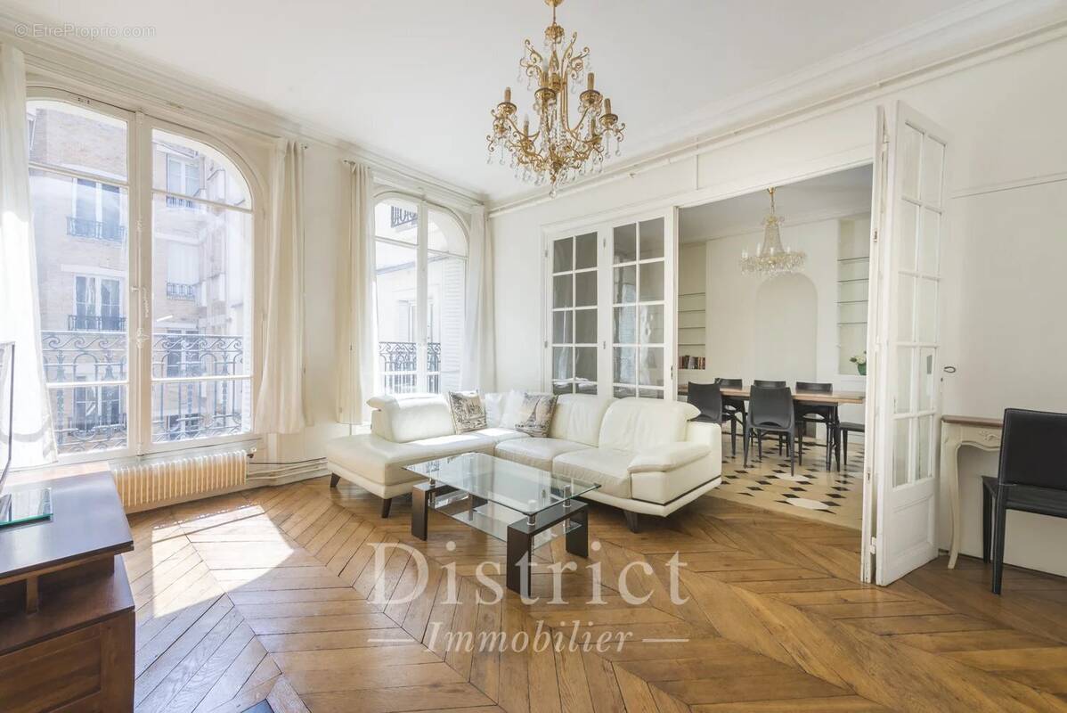 Appartement à PARIS-4E