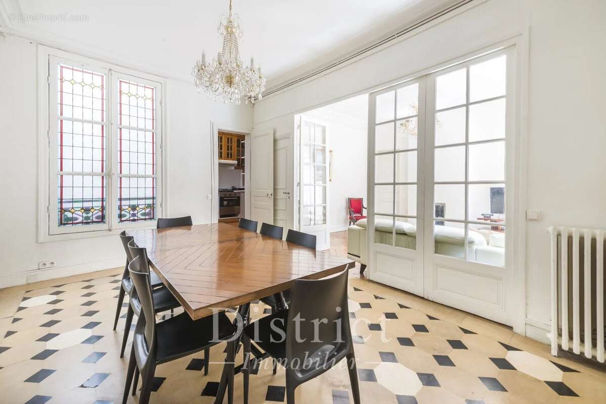 Appartement à PARIS-4E
