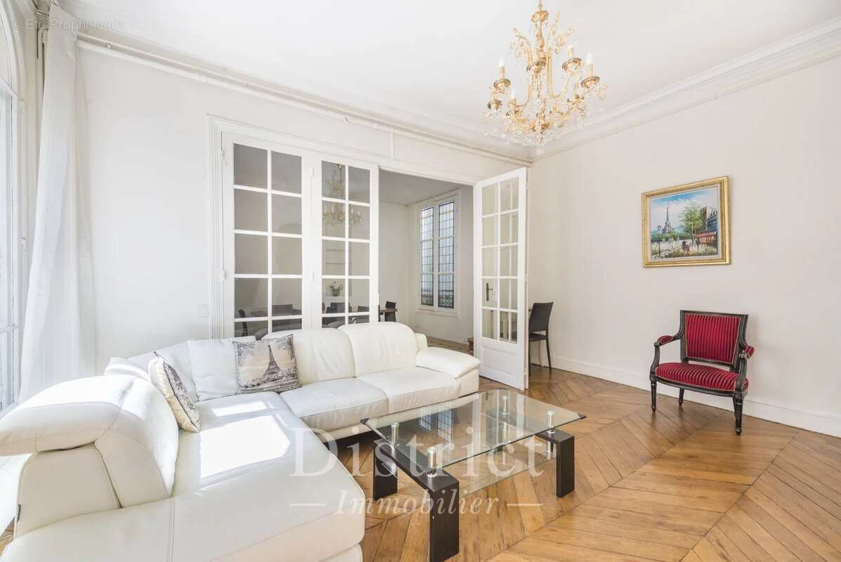 Appartement à PARIS-4E