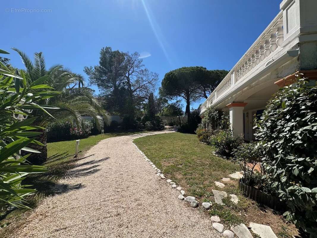 Appartement à SAINT-RAPHAEL