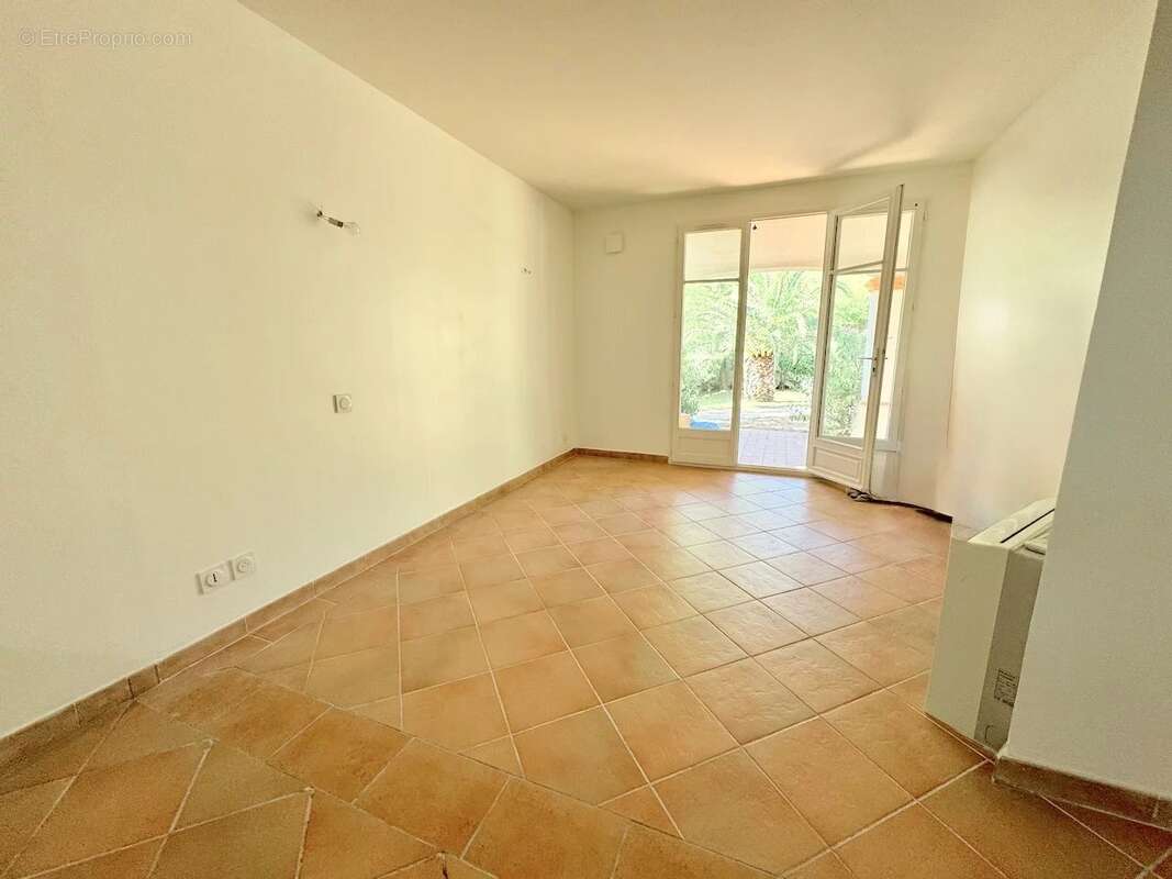 Appartement à SAINT-RAPHAEL