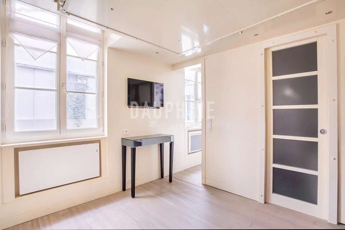 Appartement à PARIS-7E