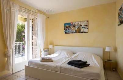 Maison à ROQUEBRUNE-SUR-ARGENS