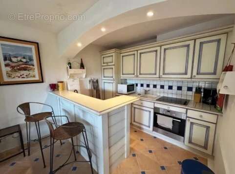 Appartement à ROQUEBRUNE-SUR-ARGENS