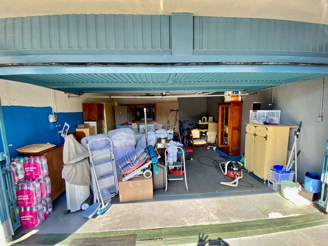 Appartement à SAINT-LAURENT-DU-VAR