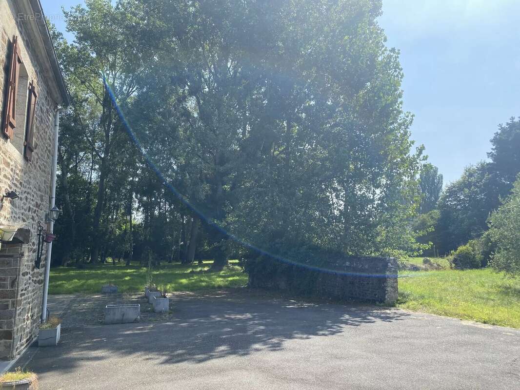 Maison à PLOUER-SUR-RANCE