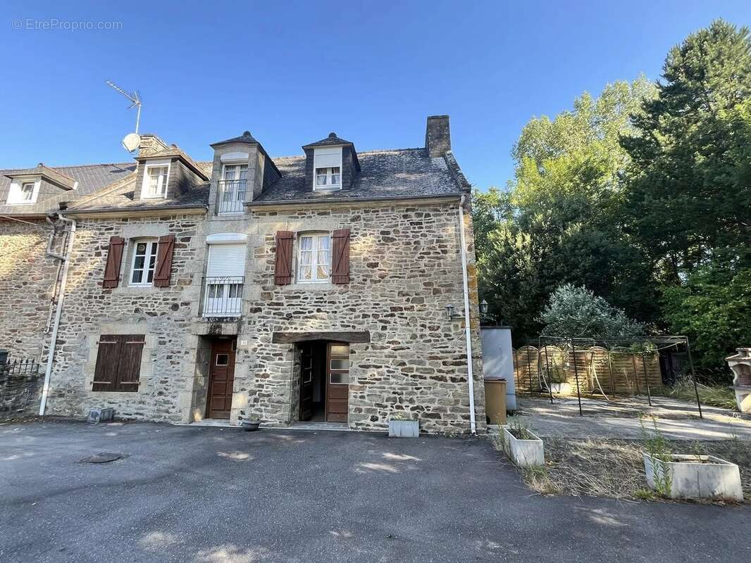 Maison à PLOUER-SUR-RANCE