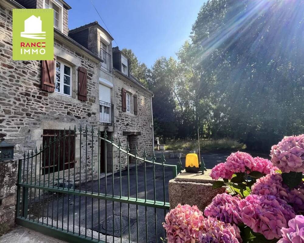 Maison à PLOUER-SUR-RANCE