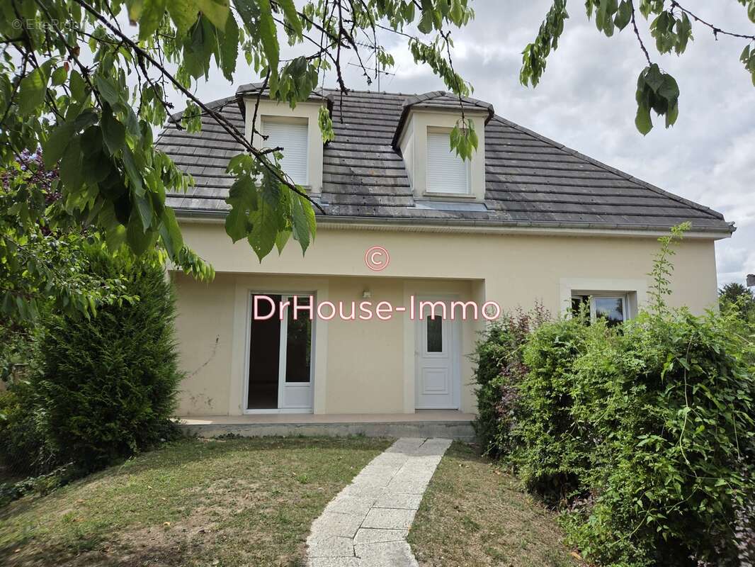 Maison à SAINT-JULIEN-LES-VILLAS