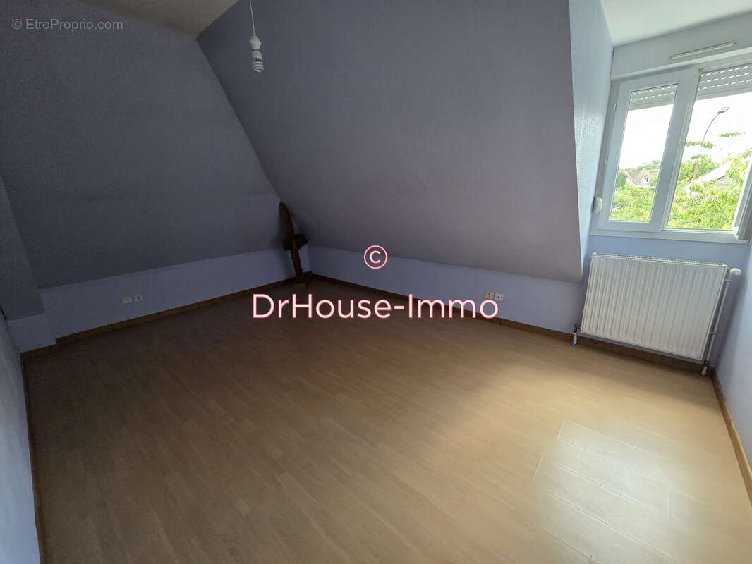 Maison à SAINT-JULIEN-LES-VILLAS