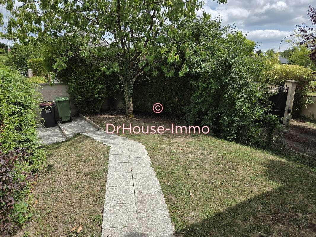 Maison à SAINT-JULIEN-LES-VILLAS