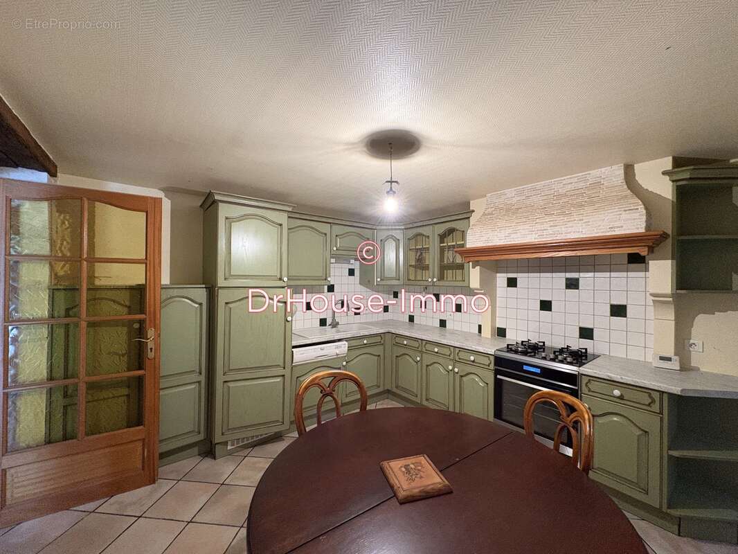 Maison à LEGUILLAC-DE-CERCLES