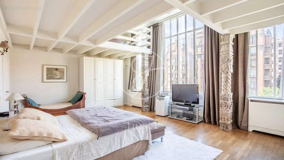 Appartement à PARIS-17E