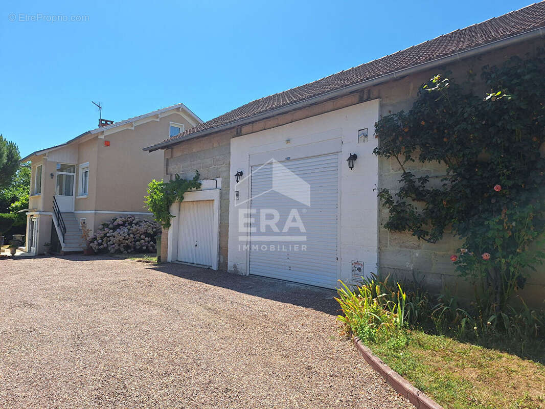 Maison à SAINT-ASTIER