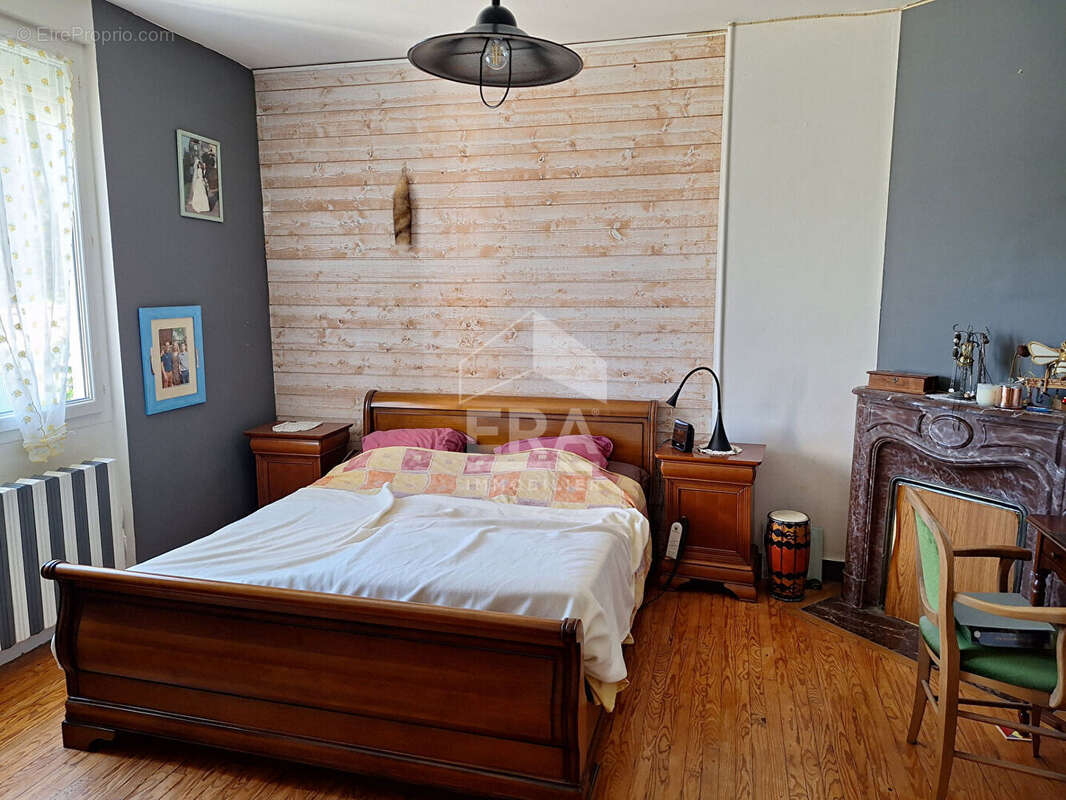 Maison à SAINT-ASTIER