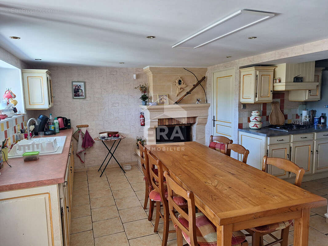 Maison à SAINT-ASTIER