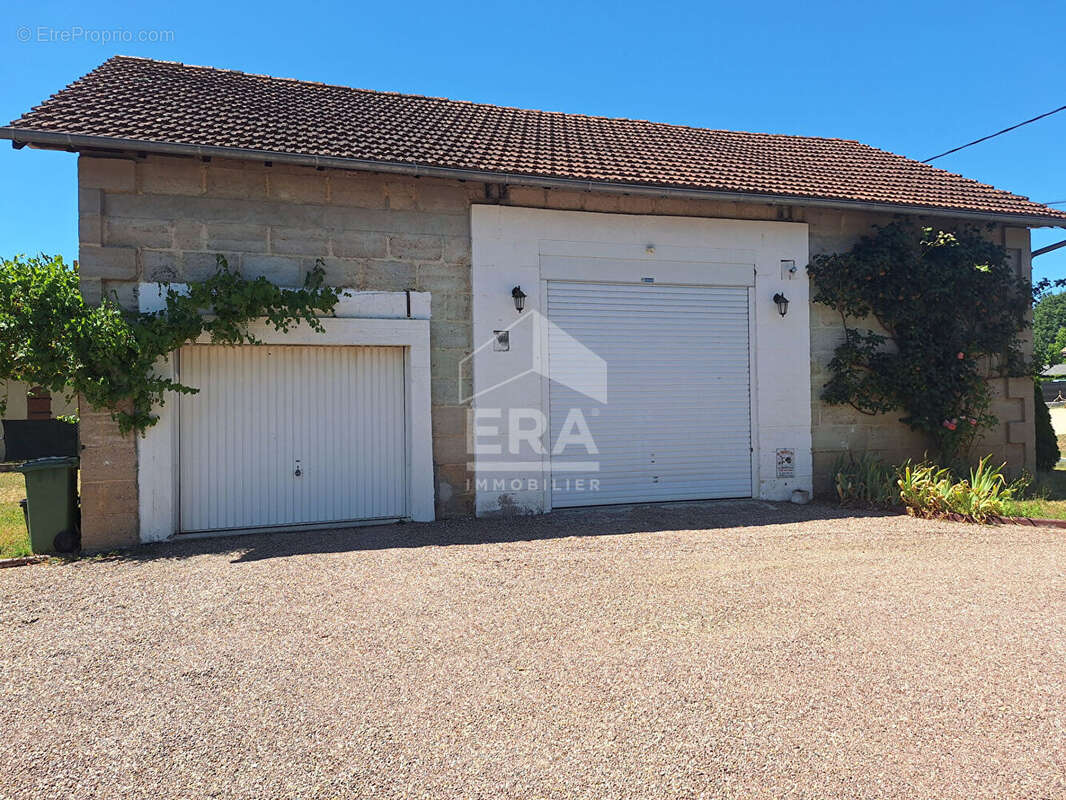 Maison à SAINT-ASTIER