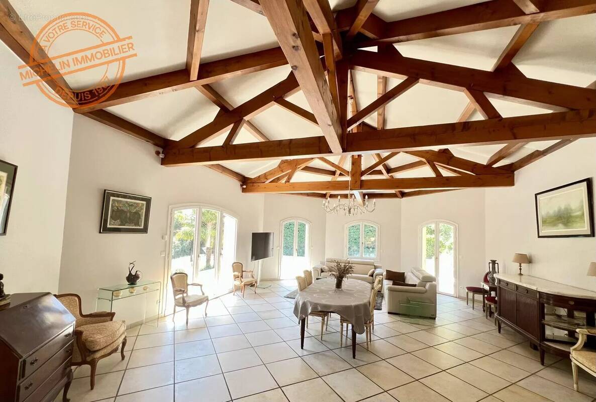 Maison à SAINT-CYR-AU-MONT-D&#039;OR